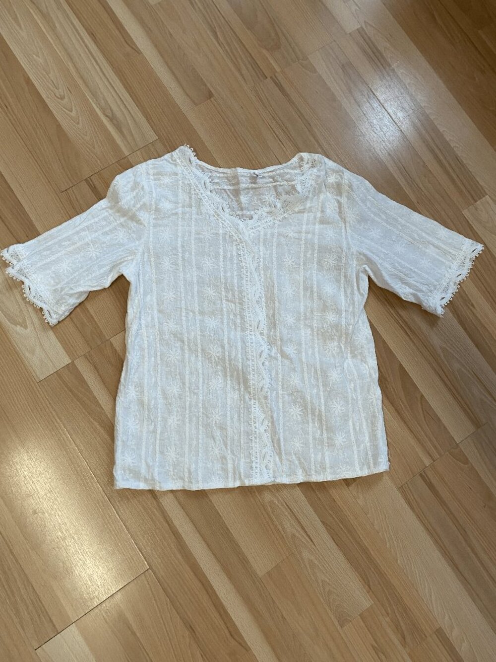 White Eyelet Lace Cottagecore Top Small